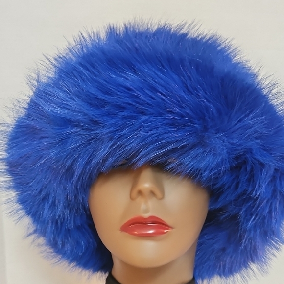 Vibrant Blue Faux Fur Hat - Picture 2 of 3